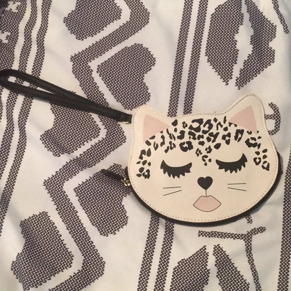 NWOT Betsey Johnson Leopard Cat Wristlet